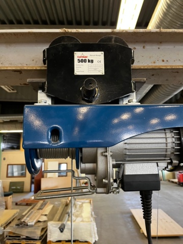 1145022-10 Lifting winch Biltema EH400 on carriage and lifting stand