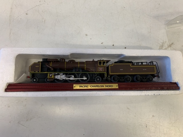 1065700-2 Model train 2 pcs Bayerische S 3/6, Pacific Chapelon Nord