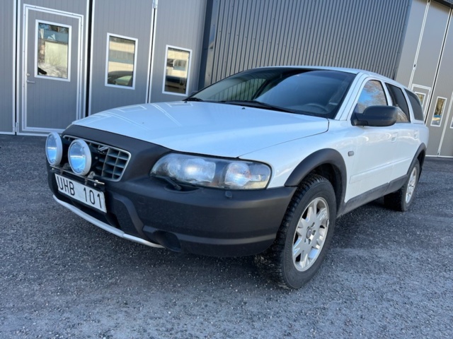 1166117-1 Volvo XC70 2.5T AWD - 2004