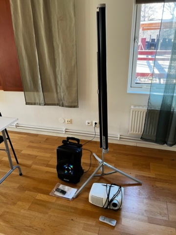 1145083-2 Fenton FT10 LED portable sound system, projector and screen