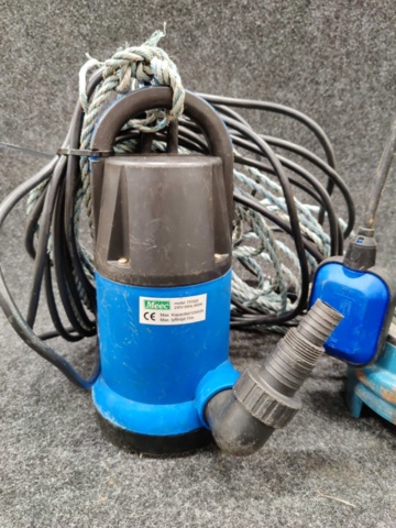 1142481-3 2 st Dränkbara pumpar