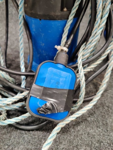 1142481-5 2 st Dränkbara pumpar