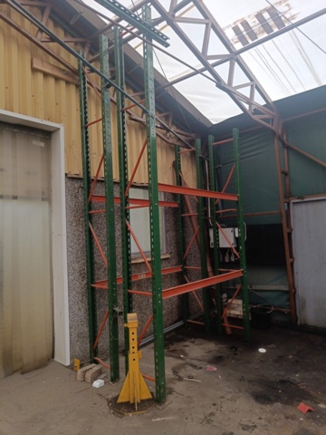 1129896-2 Older pallet rack.