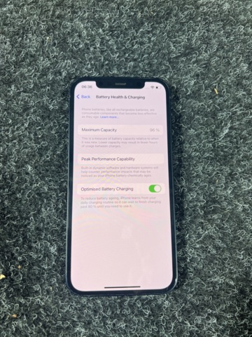 1164256-5 iPhone 12 64GB