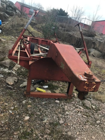 1172398-1 Boat trailer 2.4x7m. Tires 10.00-15