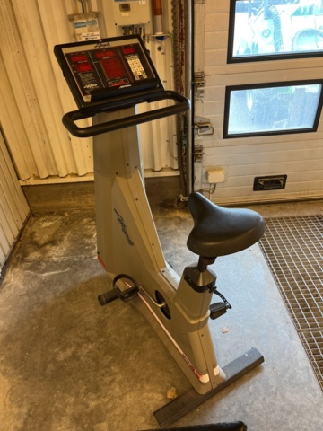 1078739-2 Exercise bike Lifecycle 9500