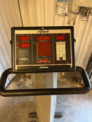 1078739-4 Exercise bike Lifecycle 9500