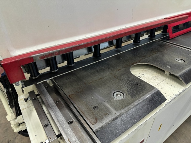 1171069-17 Shearing machine Baykal HGL2106