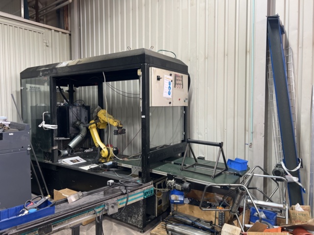 1121660-1 Fanuc M-10 iA Robot with cabinet & feed tracks 2013