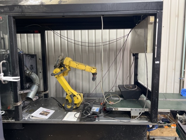1121660-5 Fanuc M-10 iA Robot with cabinet & feed tracks 2013