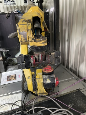 1121660-10 Fanuc M-10 iA Robot with cabinet & feed tracks 2013