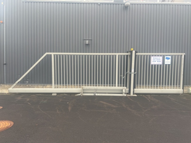 1164205-1 Electronic gate approx. 5.5m Betafence Robusta