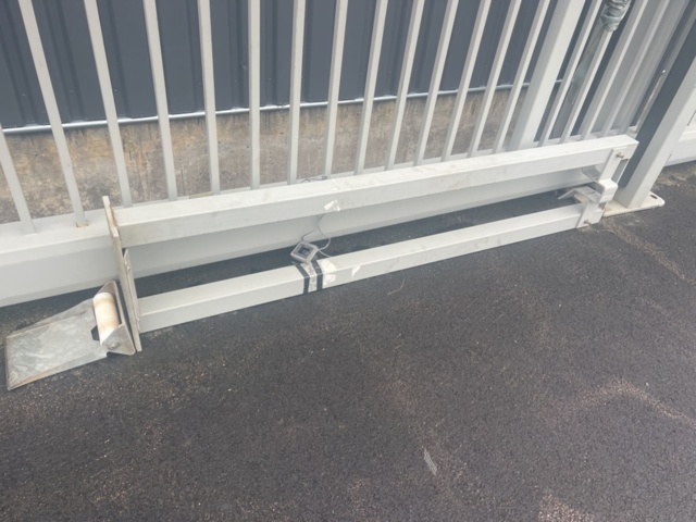 1164205-10 Electronic gate approx. 5.5m Betafence Robusta