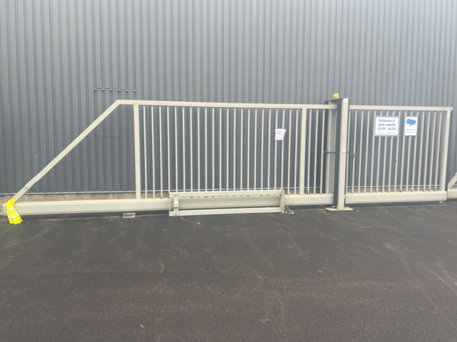 1164206-1 Electronic gate approx. 5.5m Betafence Robusta