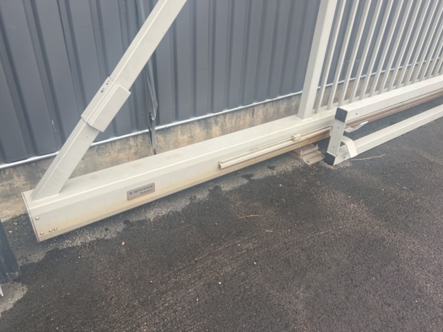 1164207-2 Electronic gate approx. 5.2m Betafence Robusta