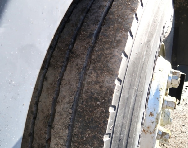 773533-19 Truck - Volvo FL618 4 x 2