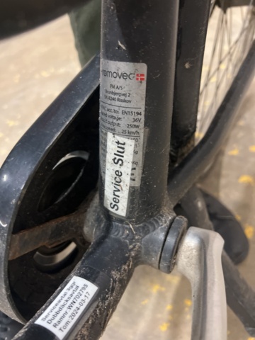 1164261-11 Electric bike Darlington Raleigh