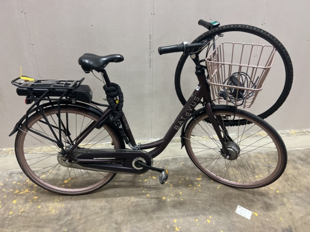 1164262-1 Electric bike Batavus Torino