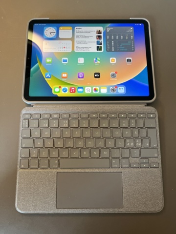 1172834-2 Apple iPad Air (5th gen) incl. Apple Pencil & keyboard case