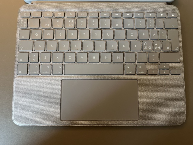 1172834-5 Apple iPad Air (5th gen) incl. Apple Pencil & keyboard case