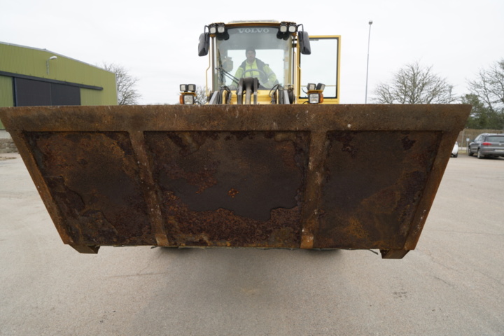 1173190-10 Sand spreader bucket Broadway 1800