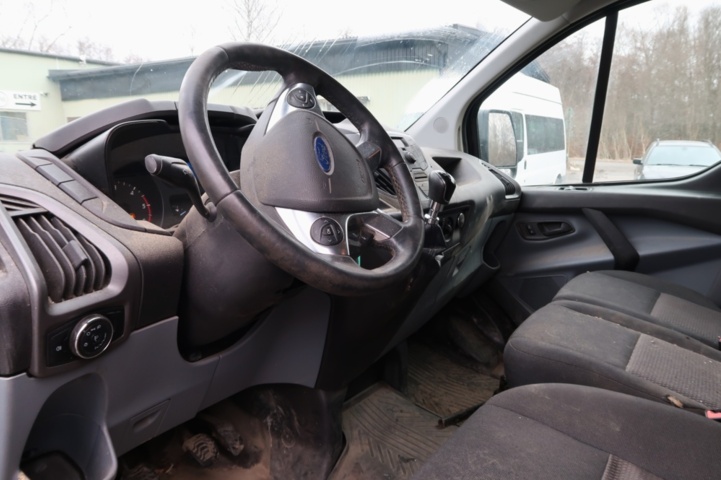 773528-10 Ford Transit Custom 270 2.2 TDCi Manual, 100hp, 2016