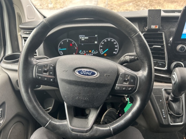 1166010-11 Ford Transit Custom 300 Crew Van 2.0 TDCi SelectShift, 170hp, 2018