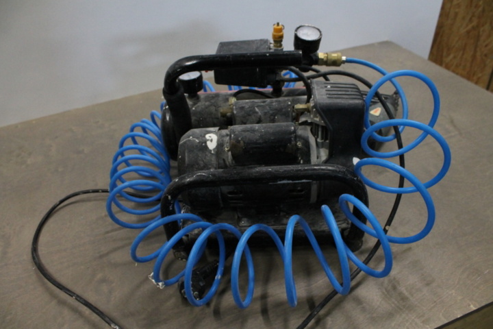 1174578-7 Compressor Niko TA-0304 with nail gun