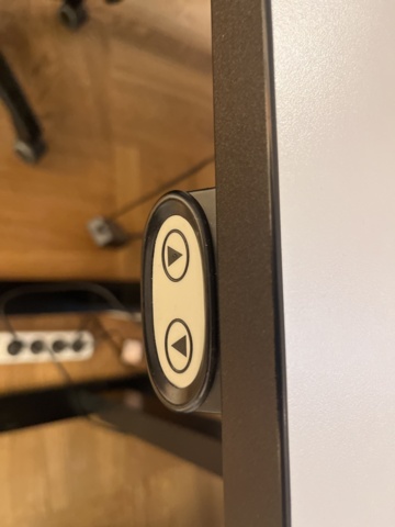 1146701-3 Office furniture / Office space