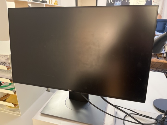 1146701-4 Office furniture / Office space