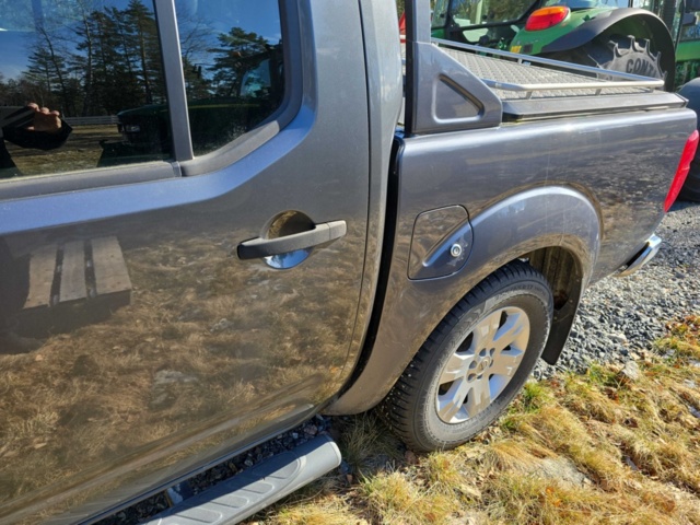 956396-10 Nissan Navara Double Cab 2.5 dCi 4x4 Automatic, 190hp, 2012