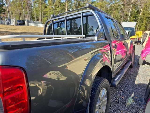 956396-18 Nissan Navara Double Cab 2.5 dCi 4x4 Automatic, 190hp, 2012