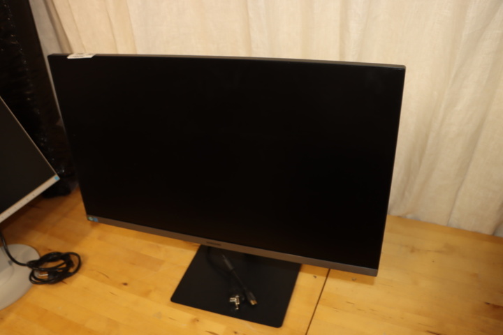 1140092-3 27 inch Samsung S27R652FDU