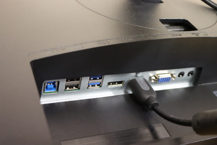 1140092-6 27 inch Samsung S27R652FDU