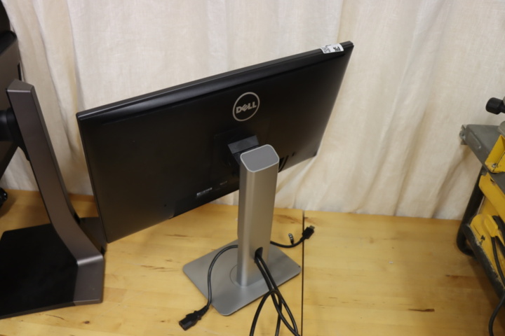 1140095-9 Dell LED Monitor/computer screen 24 inches