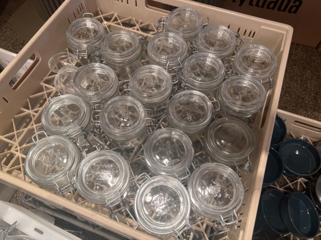 1164302-4 Collection with molds & plates in different models