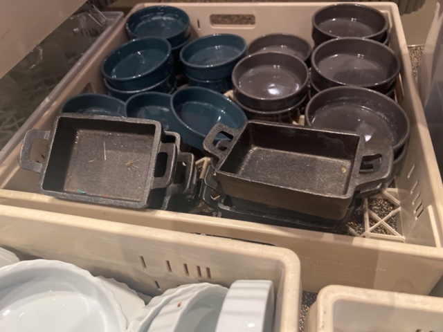 1164302-10 Collection with molds & plates in different models