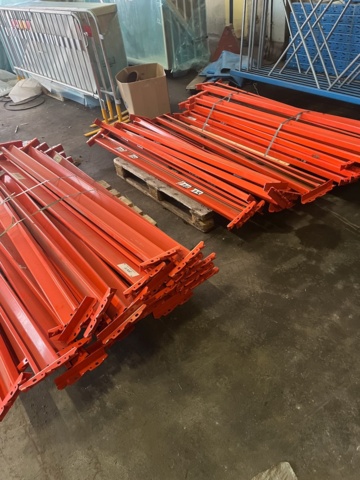 1121099-14 Pallet rack EAB