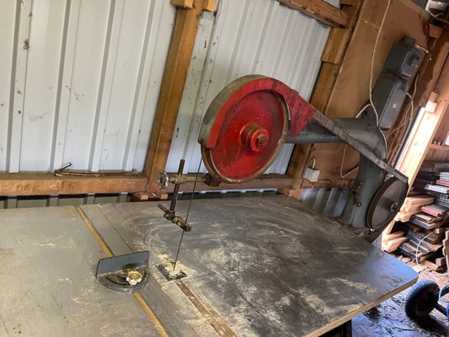 1121107-3 Band saw 3 wheels