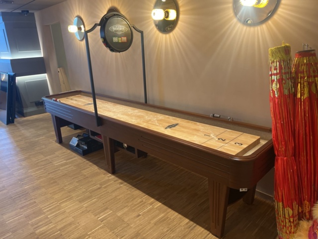 1117676-1 Shuffleboard Brunswick