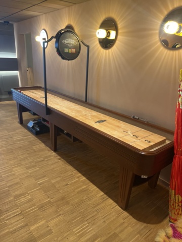 1117676-2 Shuffleboard Brunswick