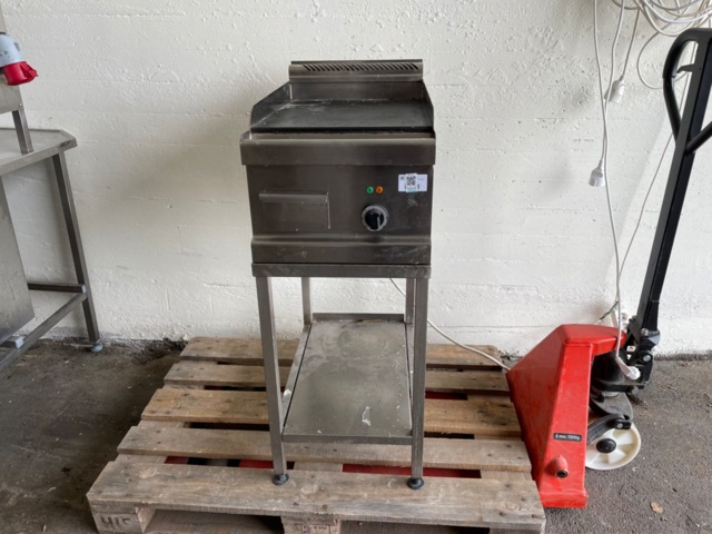 1171469-3 Roasting table 40x67x28 + bench