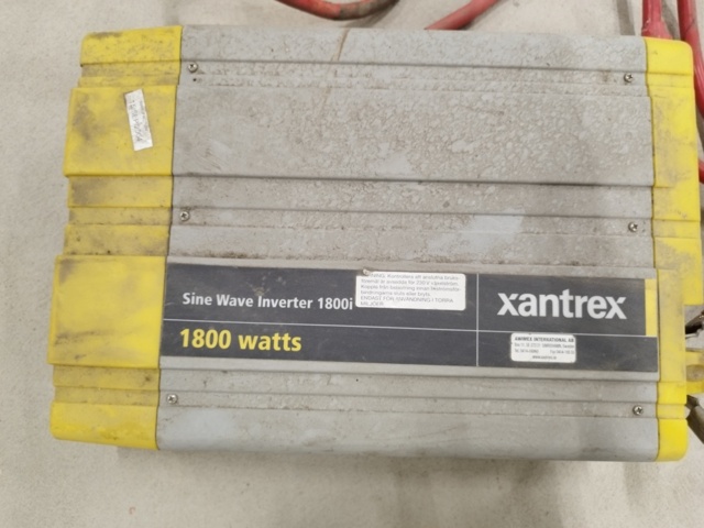1177306-2 Inverter Xantrex, 1800 watt sine wave inverter 1800i