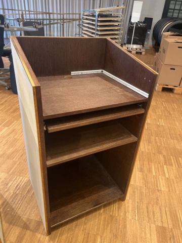 1117705-7 Podier/Hovmästarpulpet 2st