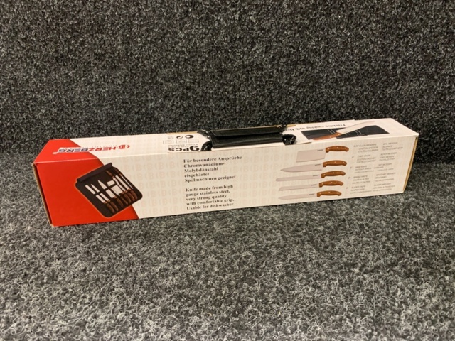 1177401-3 Knivset 9 delar med hopfällbar väska