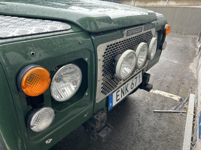 1172838-51 Land Rover Defender 90 Station Wagon 2.5 TD5 4x4 Manual, 122hp, 1999