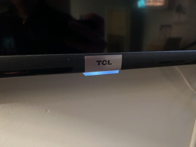1154273-2 TV about 55" with wall mount - TCL
