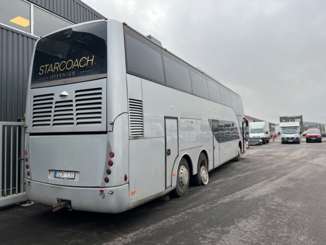 1154215-3 TOUR BUS SCANIA K 470 -07 (17 beds)