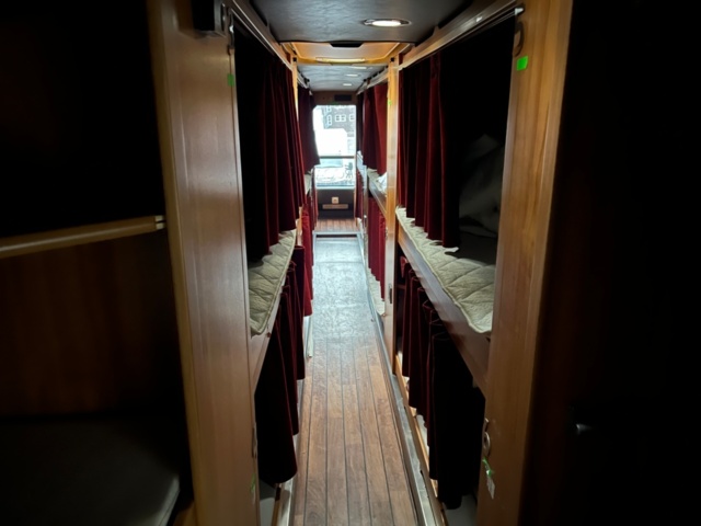 1154215-8 TOUR BUS SCANIA K 470 -07 (17 beds)