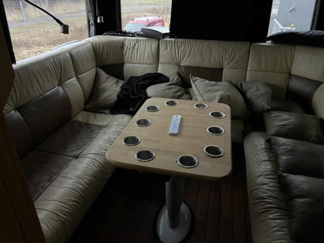 1154215-15 TOUR BUS SCANIA K 470 -07 (17 beds)